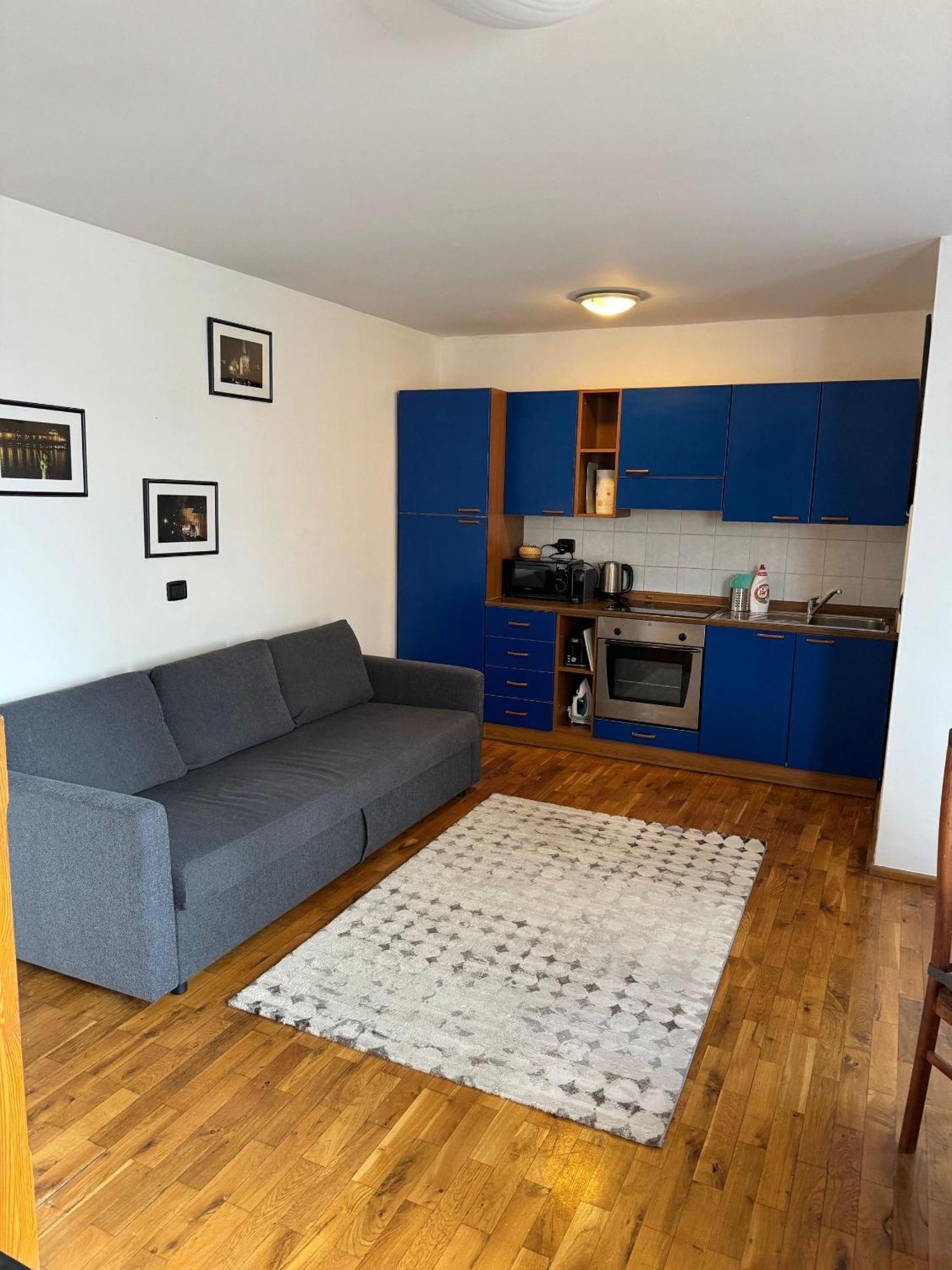 Cool Duplex With Terrace Near Florenc * Prag